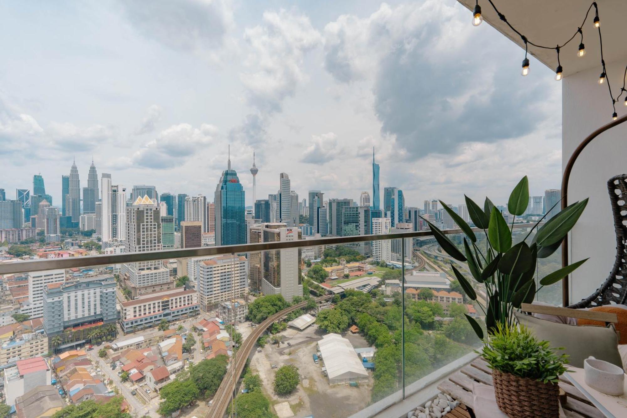 Suites & Residences @ Regalia By Plc Kuala Lumpur Exterior foto